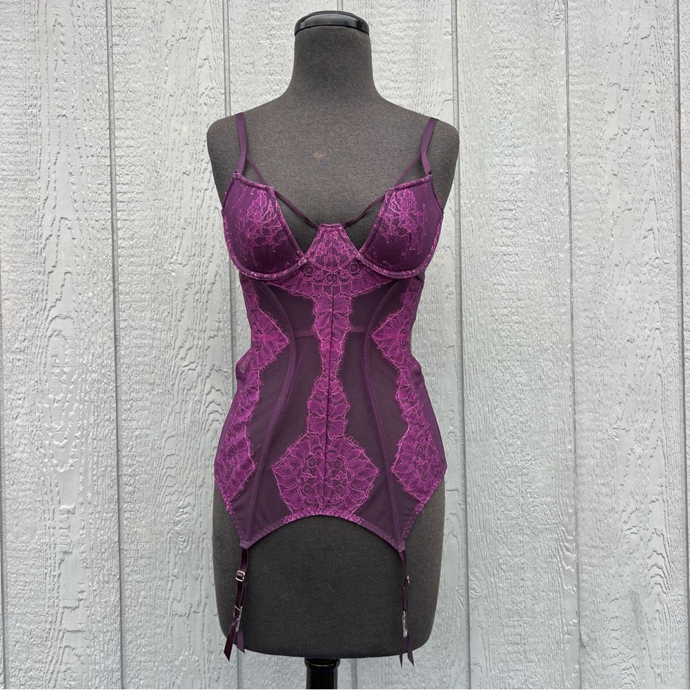 Victoria's Secret Plum Purple Lace Cutout Merry Widow Corset, 34C
